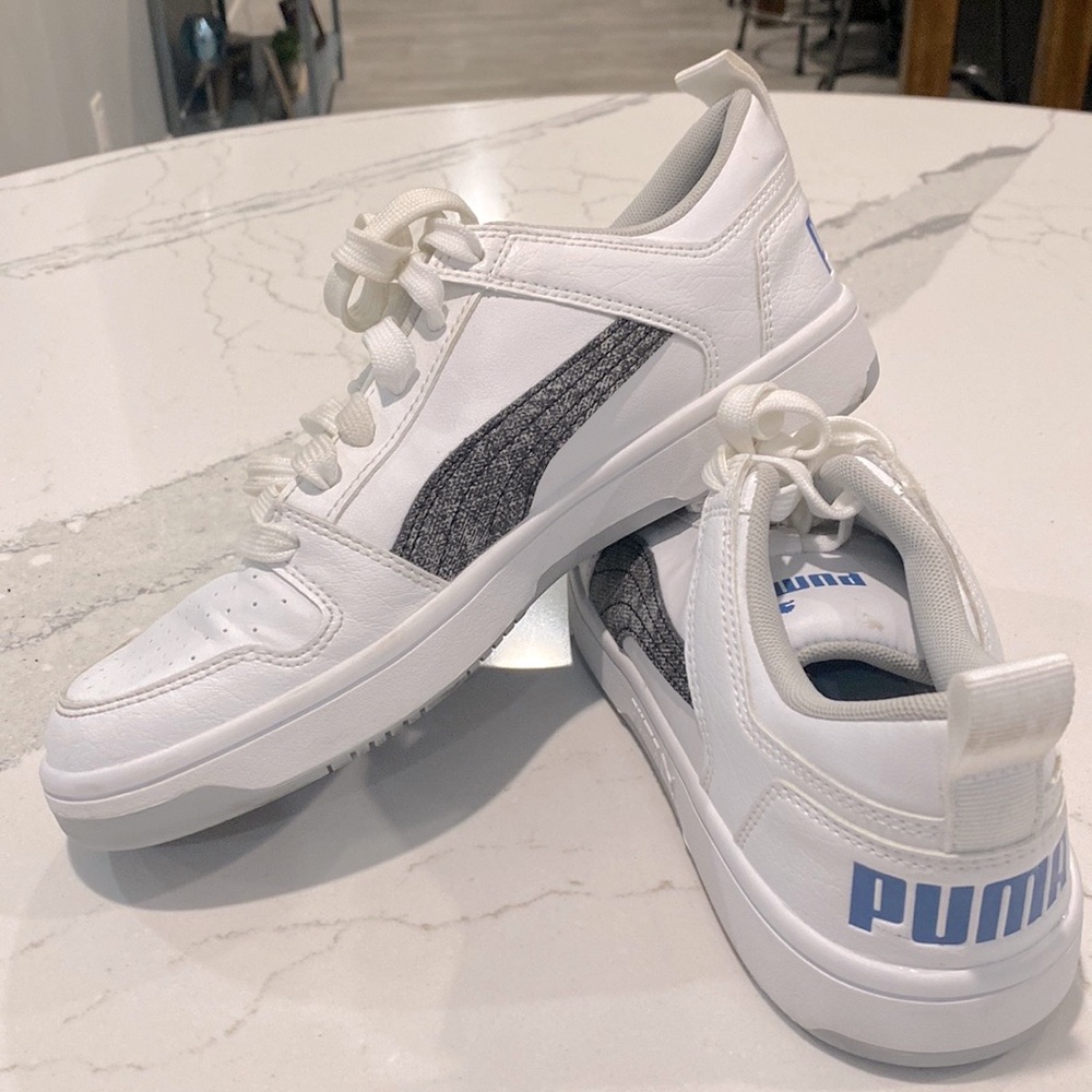 Puma Sneakers / 6.5 Youth Big Boy